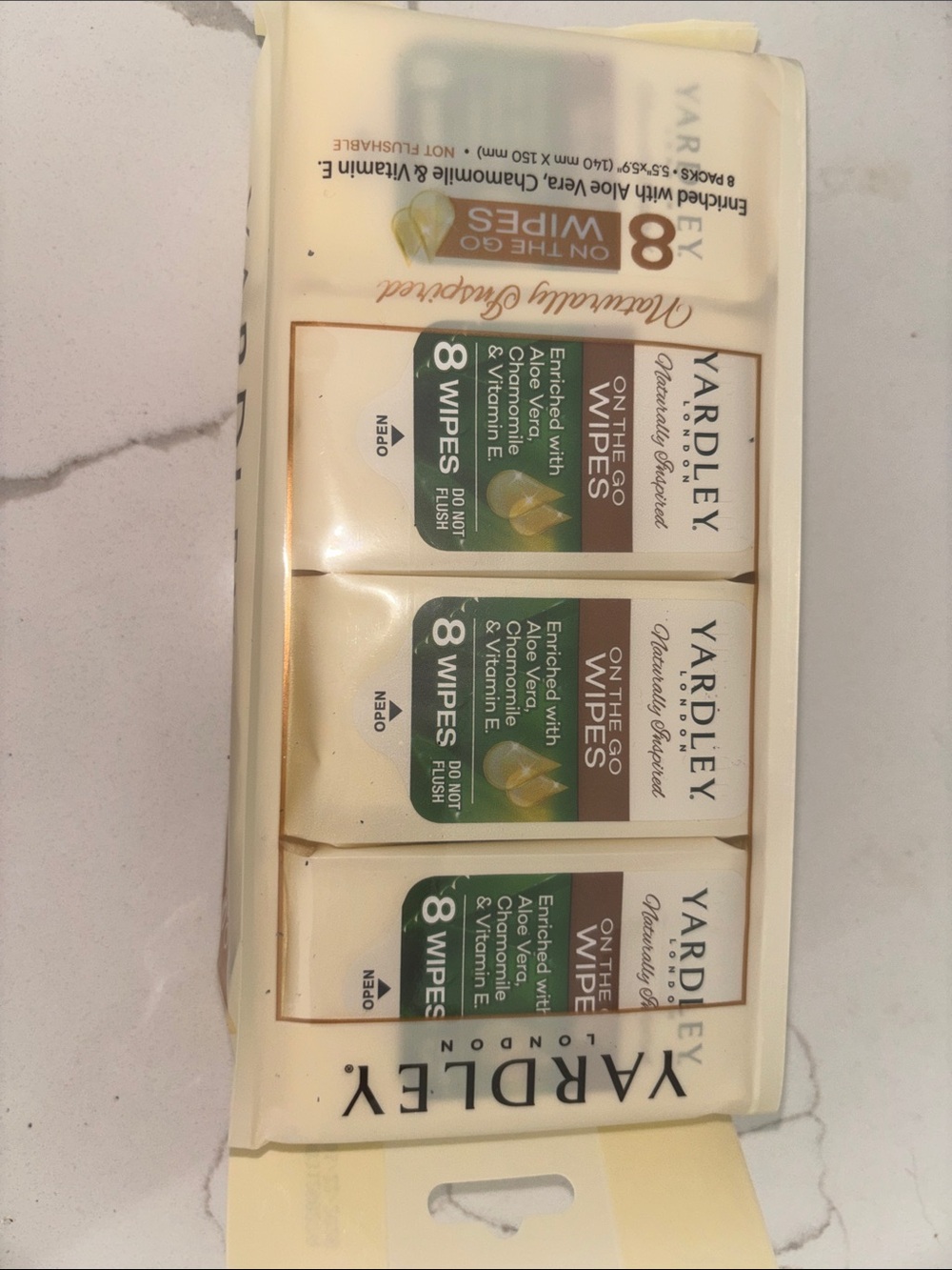 Yardley On-The-Go Hand & Body Wipes — Cream & Green Travel Pack